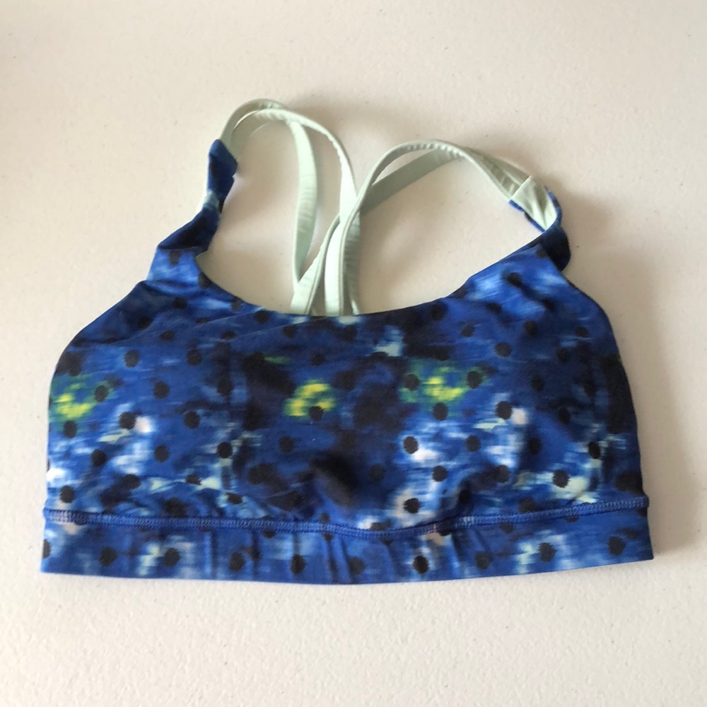 Lululemon sports bra